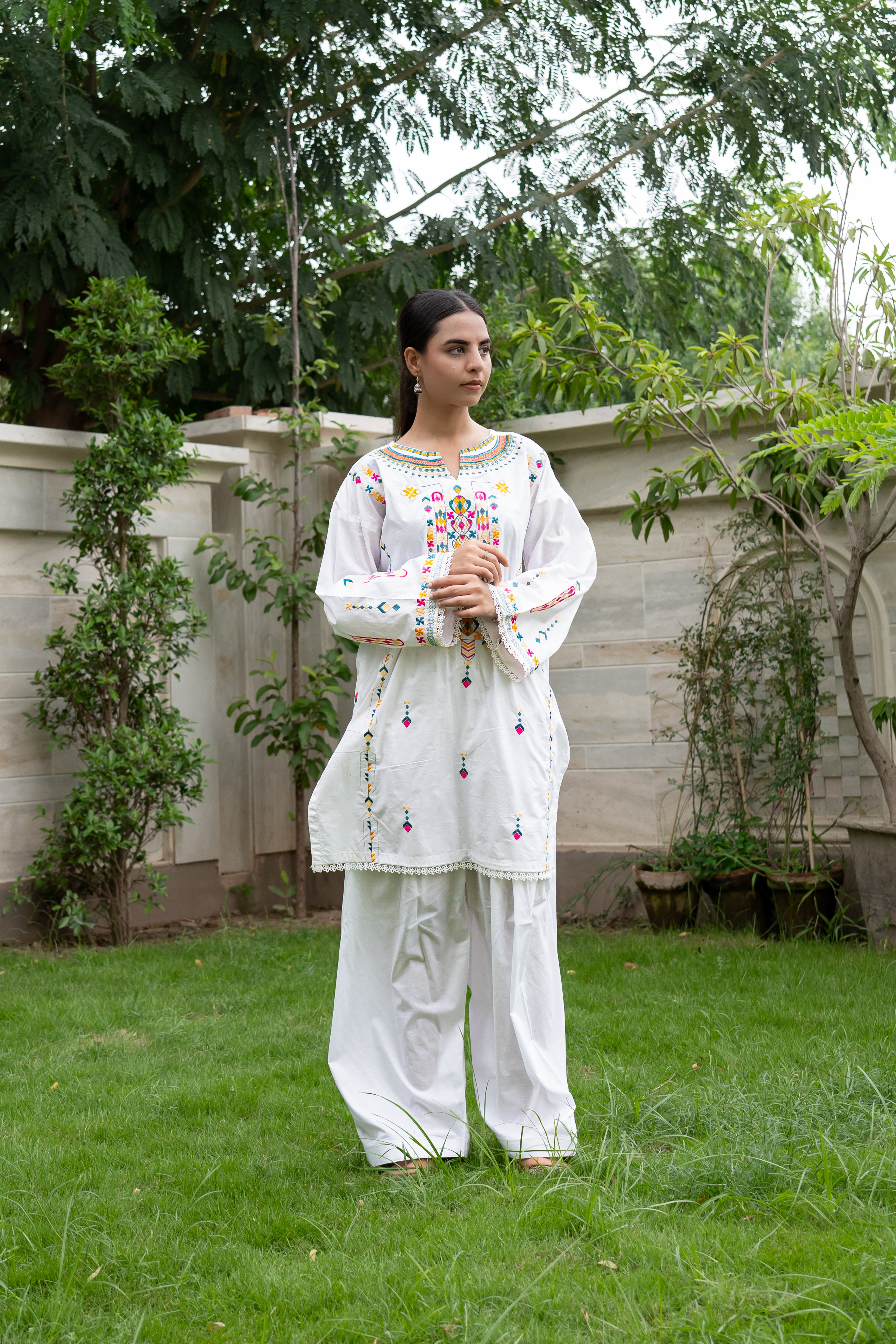 VISTA WHITE - UNSTITCHED