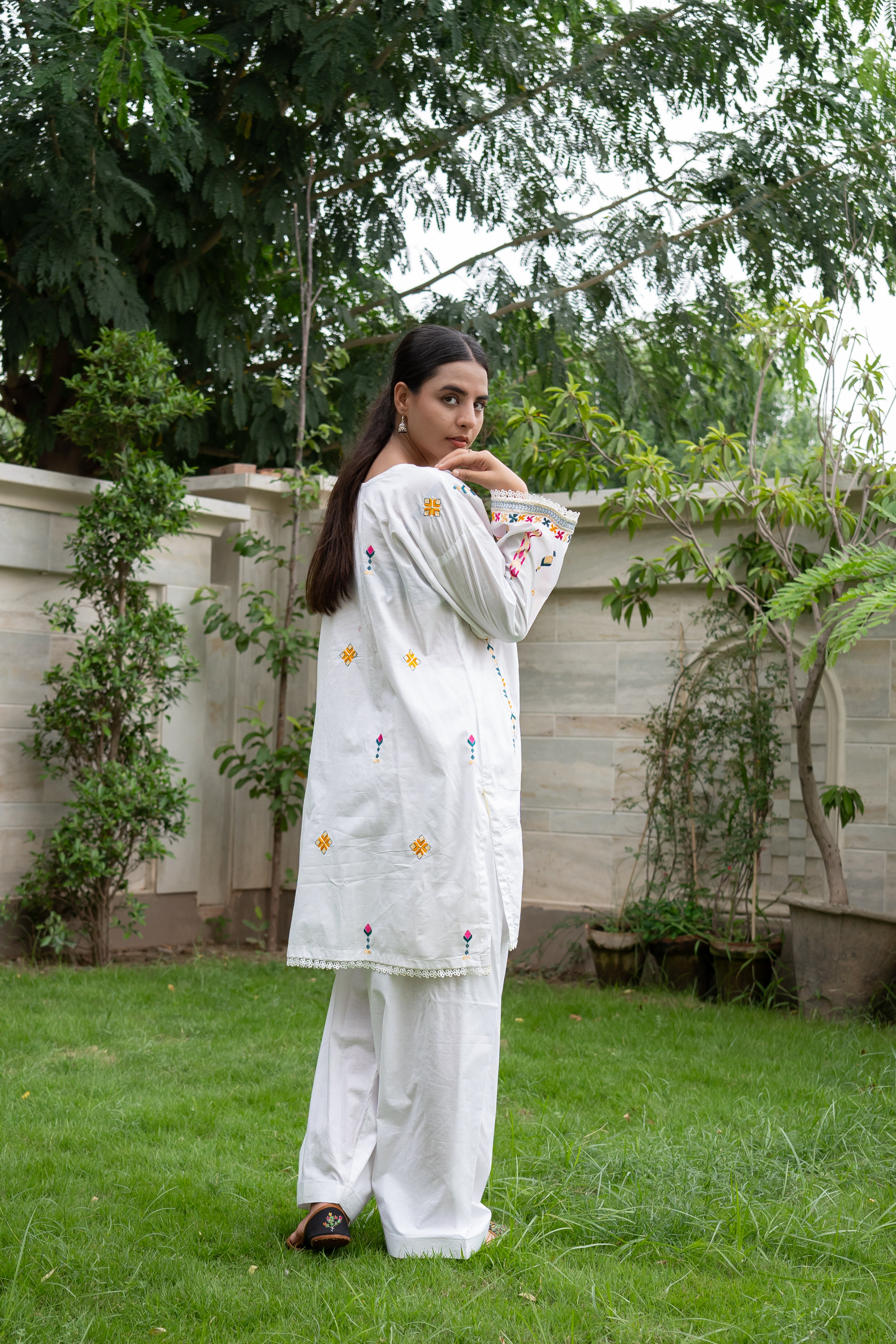 VISTA WHITE - UNSTITCHED