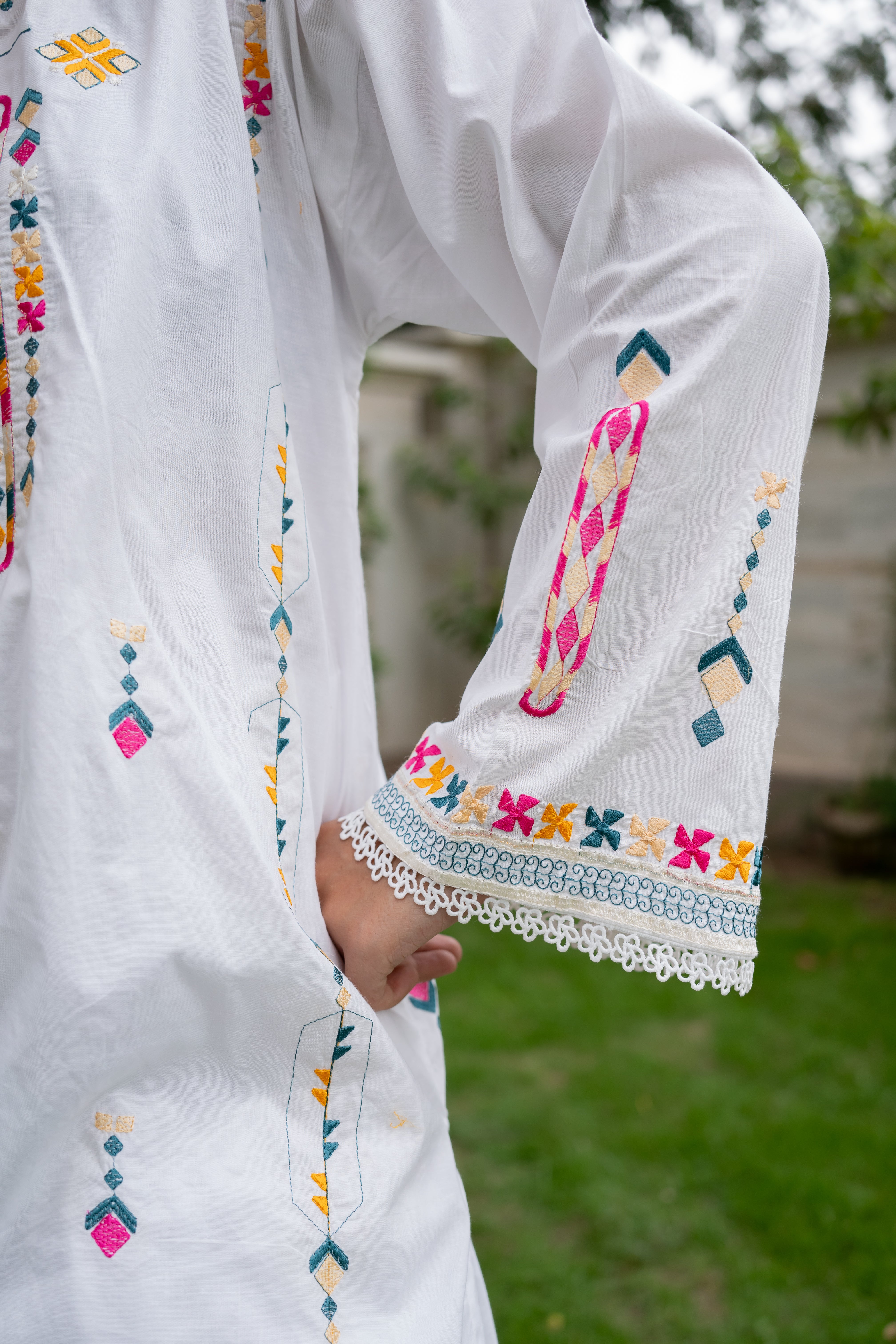 VISTA WHITE - UNSTITCHED