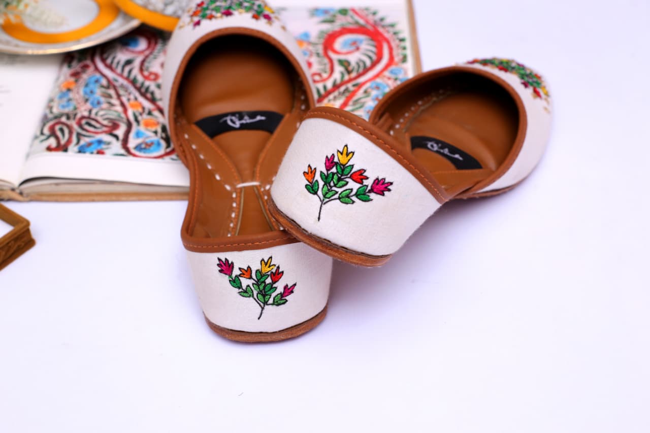 Ivory Reshem - Khussa