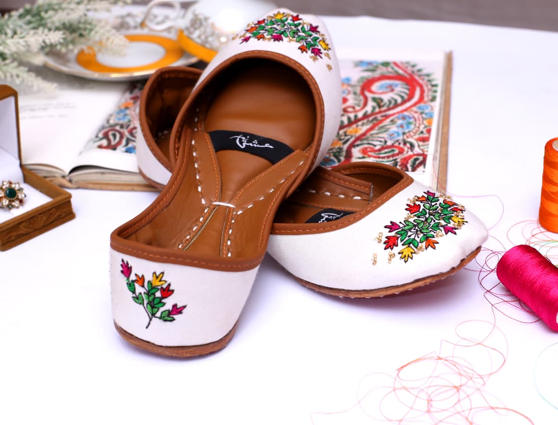 Ivory Reshem - Khussa