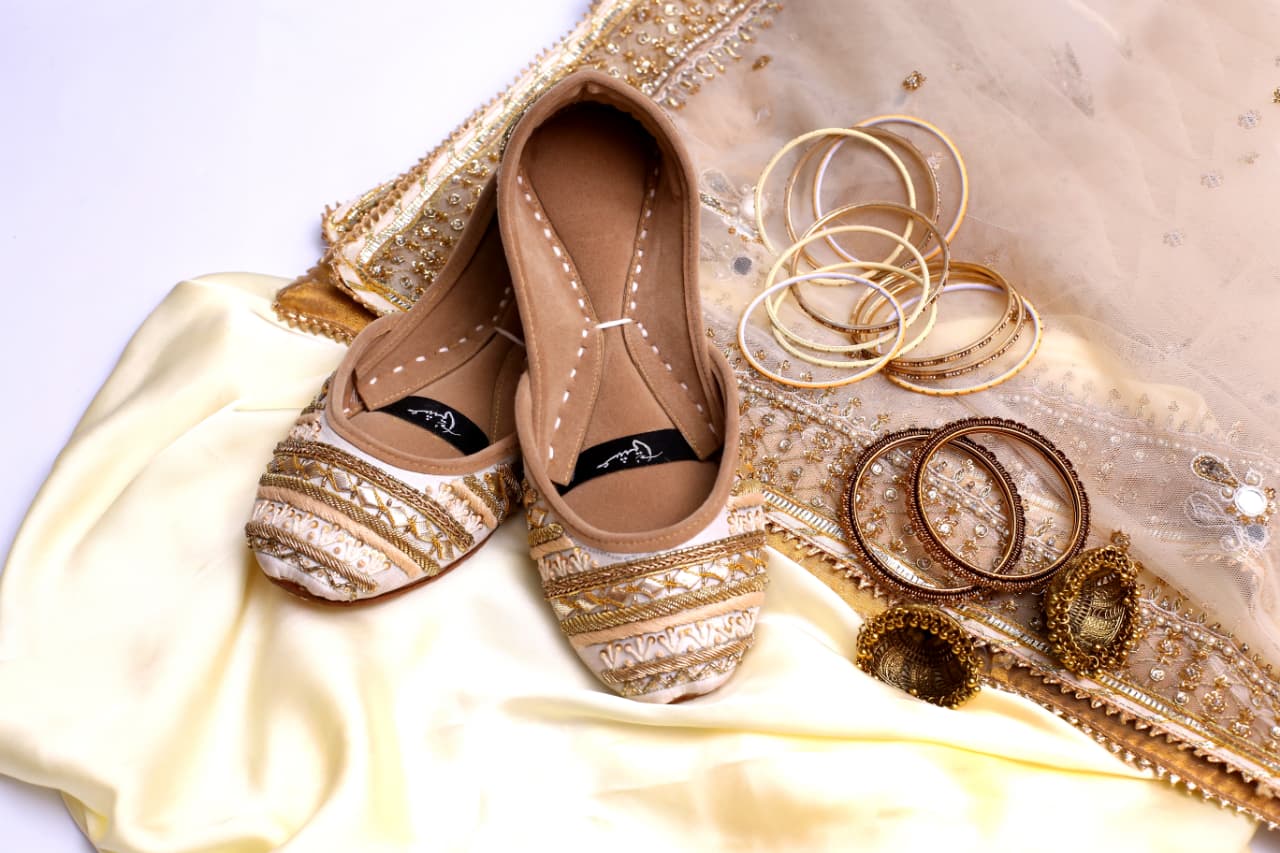 Golden Beige - Khussa