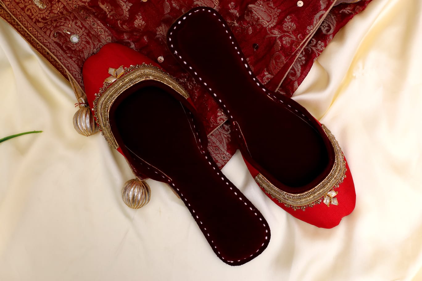 Crimson Charm - Slipper